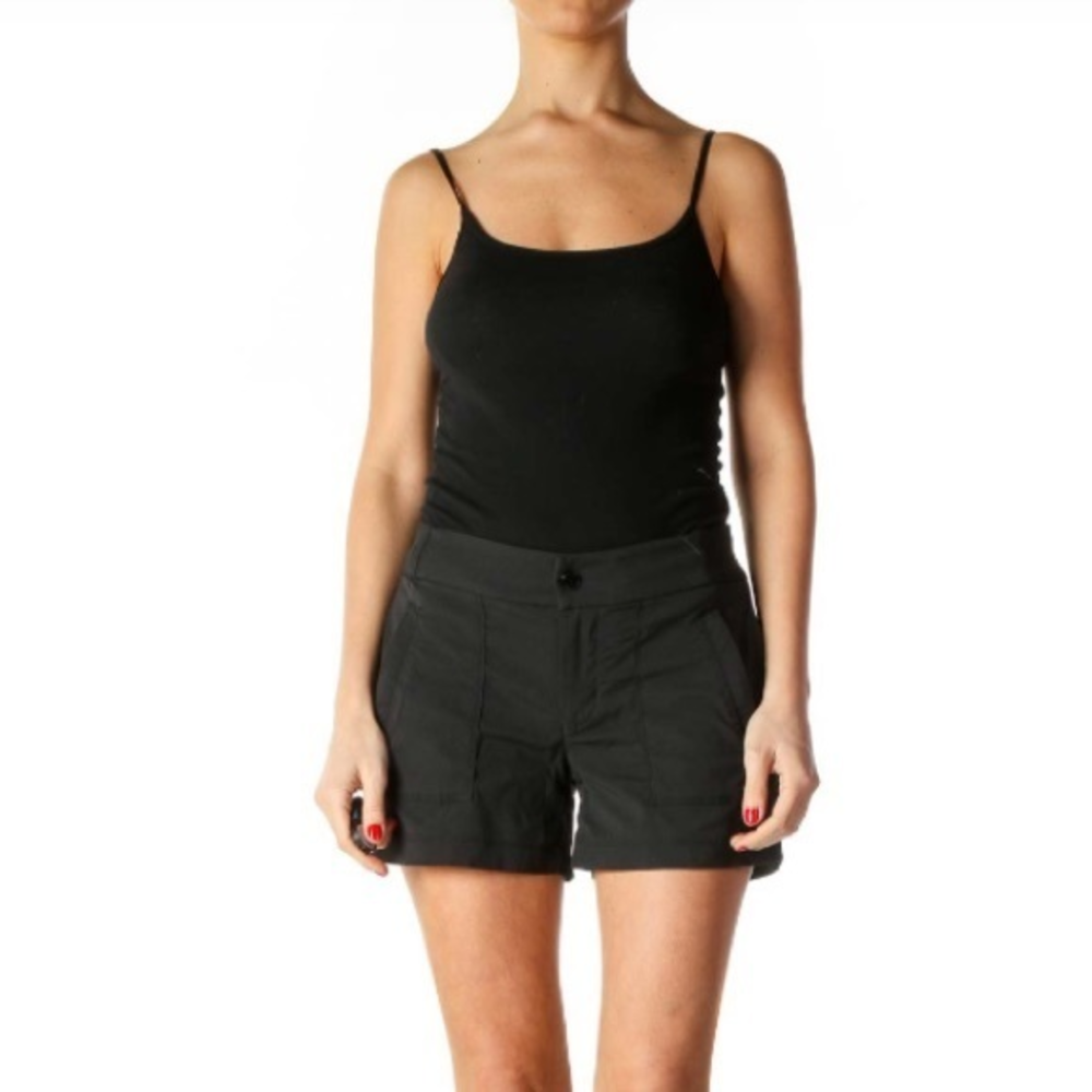 NWOT Athleta matte black shorts with‎ multiple zipper & button pockets